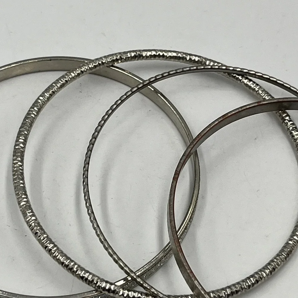 Vintage Stackable Silver-Tone Bangle Bracelets Set 4 Textured Dotted Glimmer - Picture 8 of 9